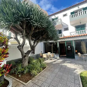 Gæstehus Valhalla Panorama - The Old Residencial Pina, Funchal (Madeira)